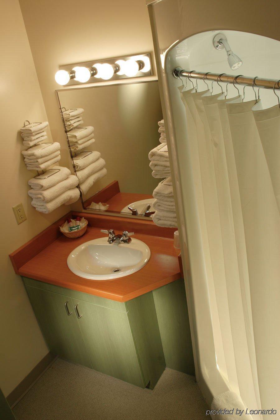 Residence & Conference Centre - Ottawa West Luaran gambar